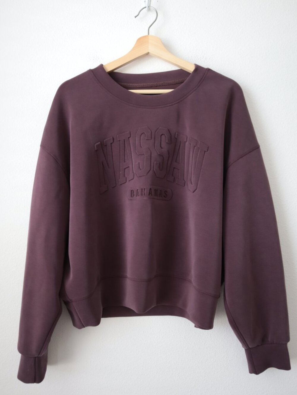 Legacy Vintage Nassau Bahamas Embossed Sweatshirt | XL